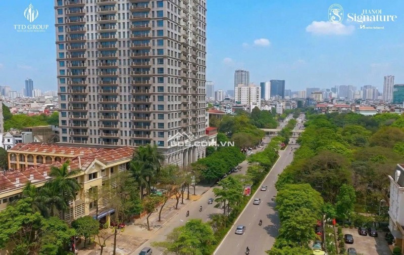 BÁN TÒA NHÀ VP MẶT PHỐ NGUYỄN VĂN HUYÊN DIỆN TÍCH 95M2 XÂY8T LÔ GÓC RẤT CẦN BÁN